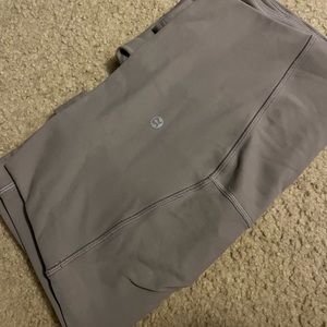 LULULEMON PURPLE LEGGINGS